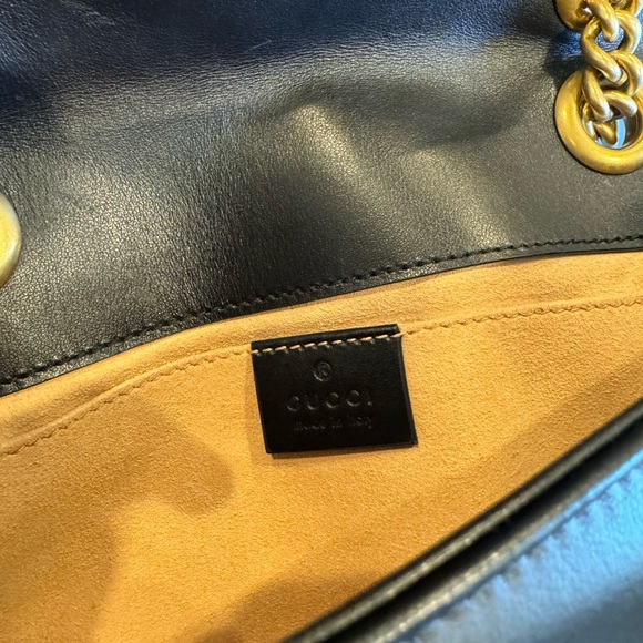 Authentic Gucci Shoulder Bag - Picture 5 of 7